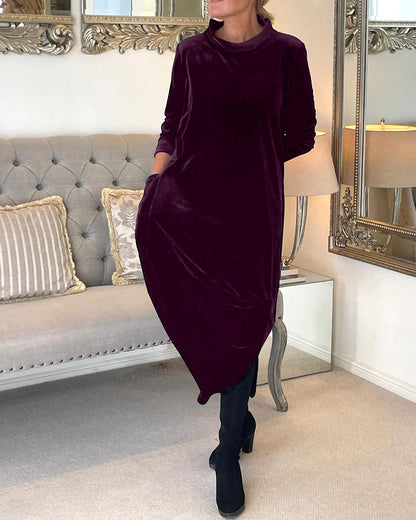 Lucy | Stylish velvet dress with pockets